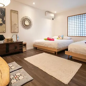  Guest house Bias K-girl - Women Only